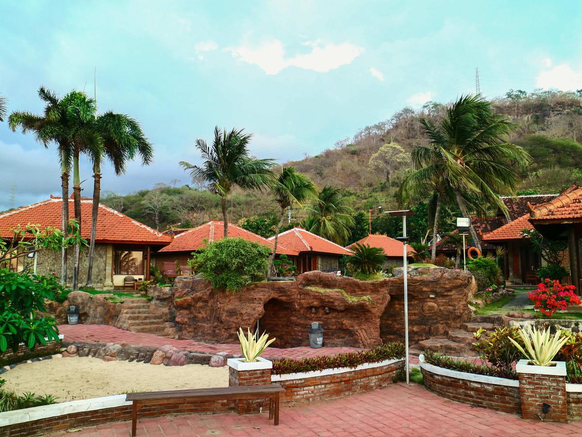 Watu Dodol Hotel & Restaurant Бануванги Екстериор снимка
